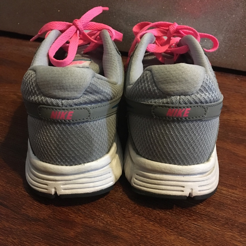 Nike Air Revolution 2 - Picture 7 of 8
